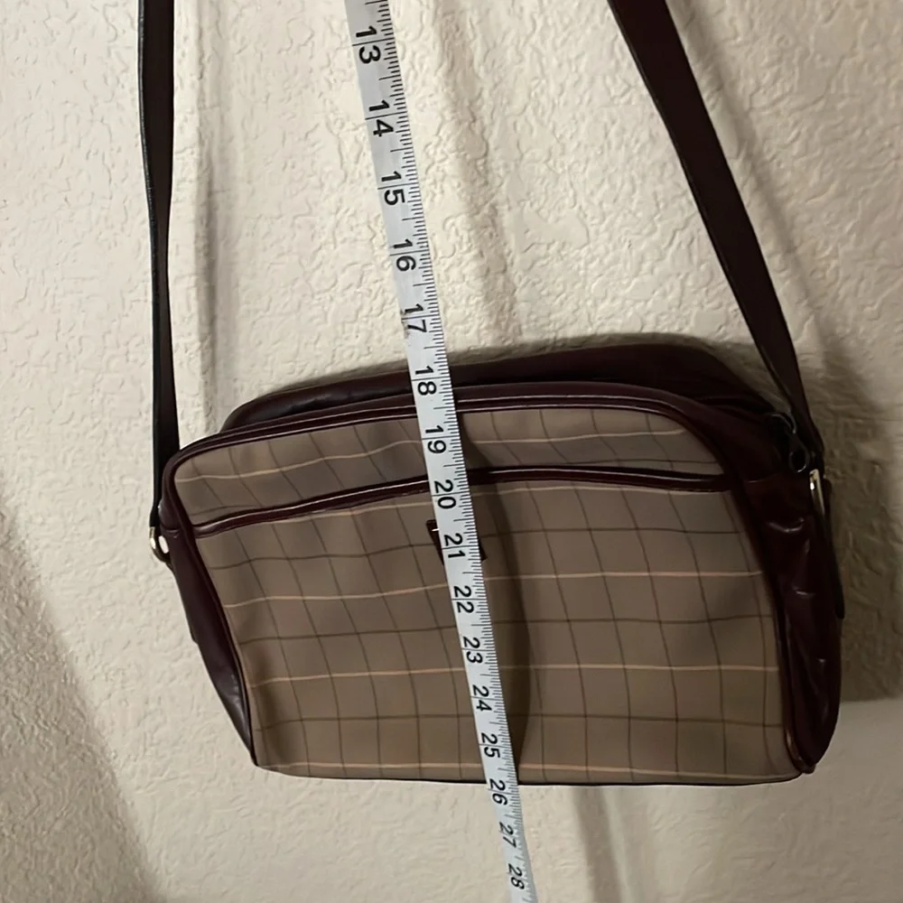 Burberry Crossbody - Picture 2 of 15